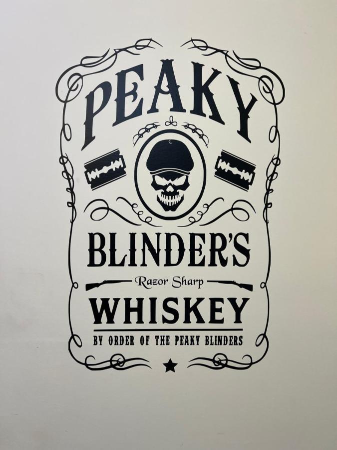 Peaky Blinders Apartment 5 Min Walk To Blackpool Tower Sleeps Up To 14 Exterior foto